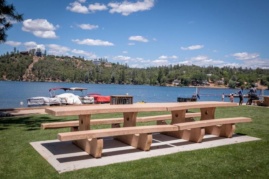 New Luxury Lake House In Pine Mountain Lake Close To Yosemite! Perfect For All Seasons! Great For Retreats, Getaways, Celebrations, And More! Гровленд Экстерьер фото