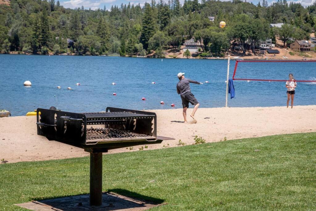 New Luxury Lake House In Pine Mountain Lake Close To Yosemite! Perfect For All Seasons! Great For Retreats, Getaways, Celebrations, And More! Гровленд Экстерьер фото