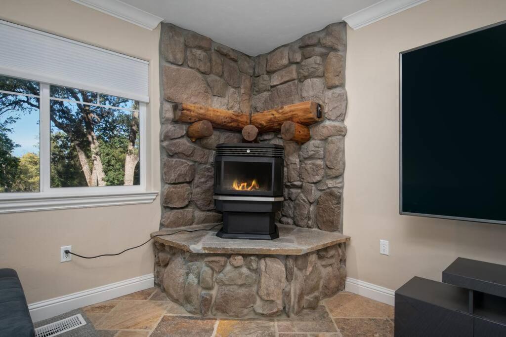 New Luxury Lake House In Pine Mountain Lake Close To Yosemite! Perfect For All Seasons! Great For Retreats, Getaways, Celebrations, And More! Гровленд Экстерьер фото